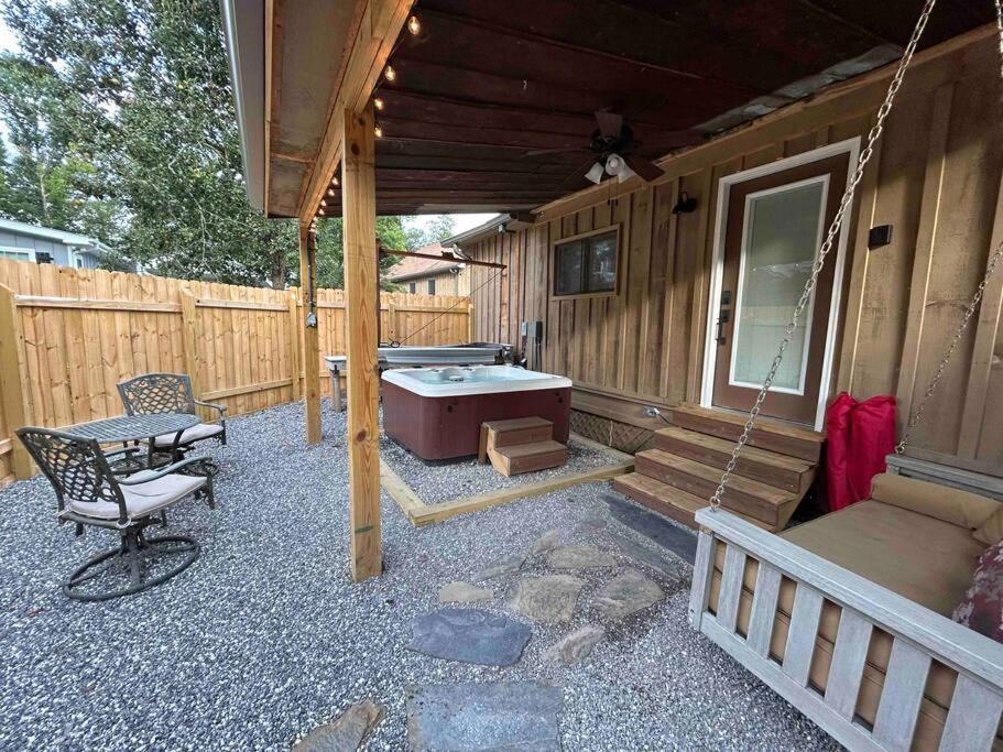 Blissful Nook Tiny Home ~ Cozy Retreat W/ Hot Tub; Near Town And Deep Creek Bryson City Eksteriør bilde