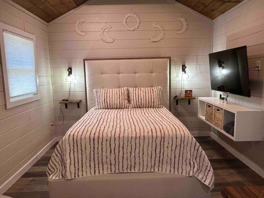 Blissful Nook Tiny Home ~ Cozy Retreat W/ Hot Tub; Near Town And Deep Creek Bryson City Eksteriør bilde